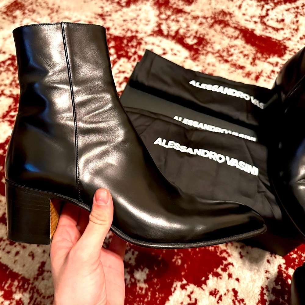 Black “Juan” calfskin leather silhouette boots by Alessandro Vasini; Mens US 7